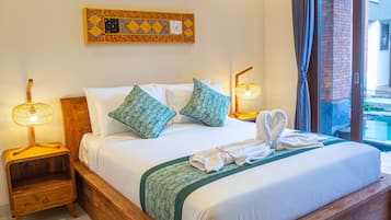 Deluxe Double Room, Ground Floor | Minibar, in-room safe, desk, soundproofing