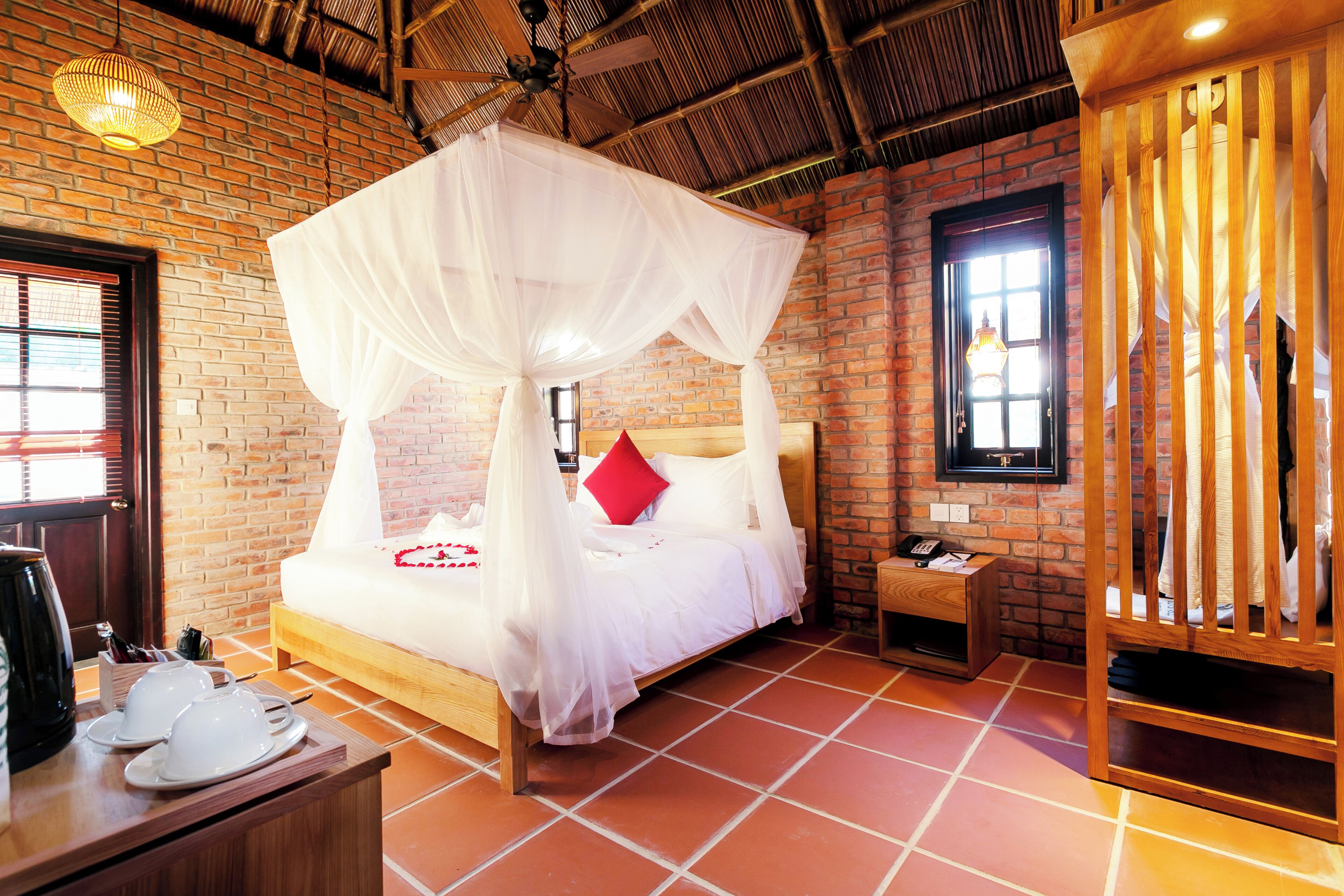 Deluxe Double Garden View | Minibar, in-room safe, free WiFi, bed sheets