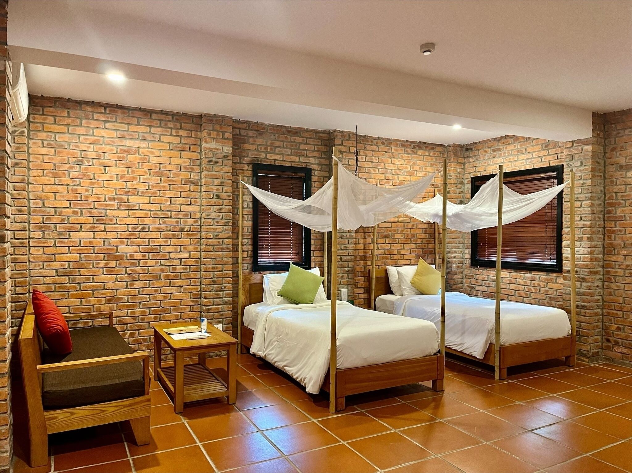 Grand Deluxe Twin Garden View | Minibar, in-room safe, free WiFi, bed sheets