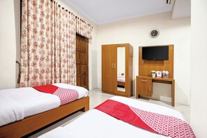 Deluxe Twin kamer | Een bureau, gratis wifi, beddengoed