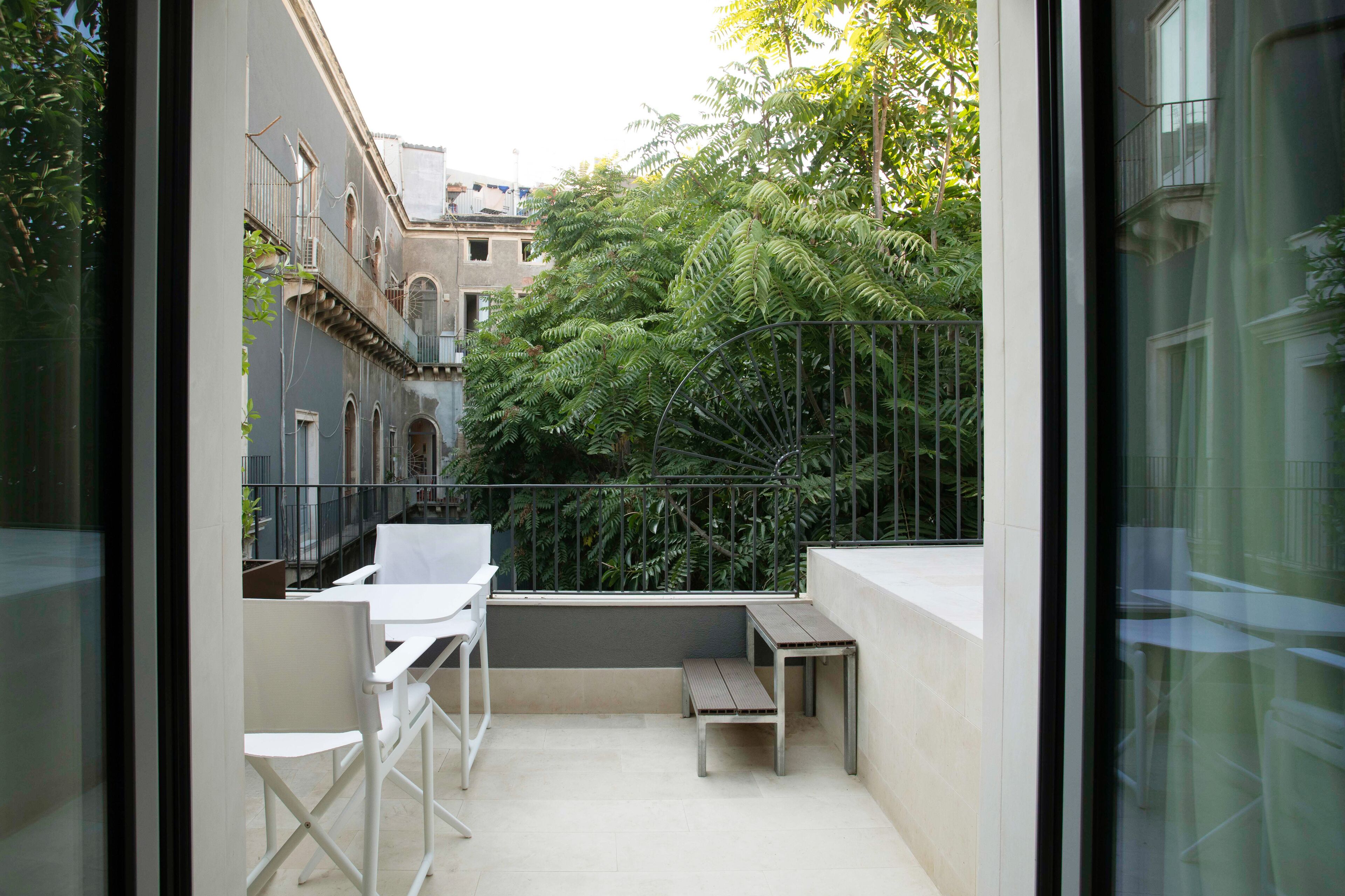 Deluxe Double Room | Terrace/patio