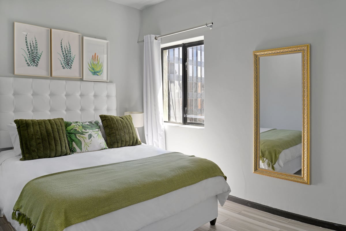 Superior Suite | Laptop workspace, blackout drapes, iron/ironing board (on request)