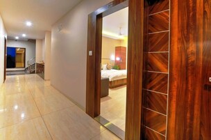 Deluxe Room | Living area