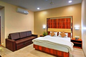 1 bedroom, free WiFi - Hare Krishna Hotel (Navsari)