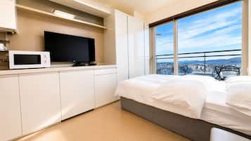 Premium bedding, individually decorated, individually furnished, desk