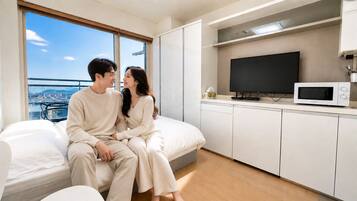 Double Room Hight Floor Ocean View | Premium bedding, individually decorated, individually furnished, desk