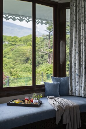 Heritage Suite | Premium bedding, down comforters, free minibar, in-room safe - Brij Anayra, Dharamshala | A Himalayan Luxury Retreat (Dharamshala)