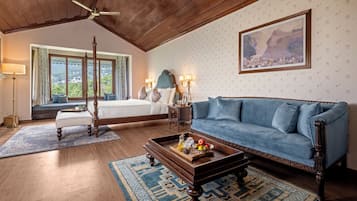 Premium bedding, down comforters, free minibar, in-room safe