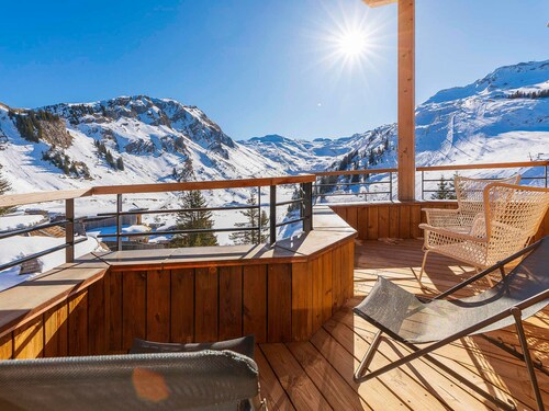 Luxury Ski Chalet in Old Avoriaz - 11 Guests with Sauna, Fireplace, and Concierge Services