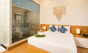 Kamar Double Deluks | Brankas dan didekorasi berbeda-beda