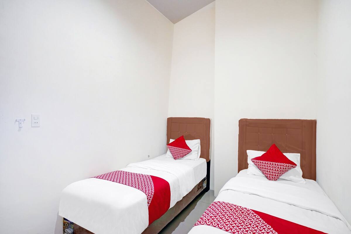 Standard Twin Room | Free WiFi, bed sheets
