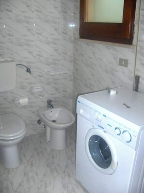 Bathroom - Maison Spacieuse Avec vue sur la mer (Puglia)