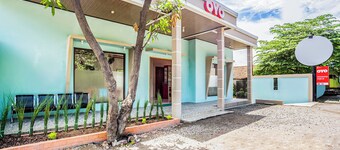 SPOT ON 2974 Penginapan Roma 88