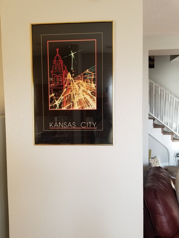 Interior - Beautiful FAMILY FRIENDLY Home. Make Memories in the Hometown of The KC Chiefs!
(Kansas City)