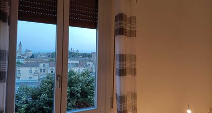 Violet Apartment - Parma