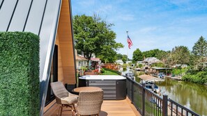 مغطس سبا خارجي