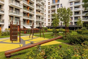 Children’s play area – outdoor