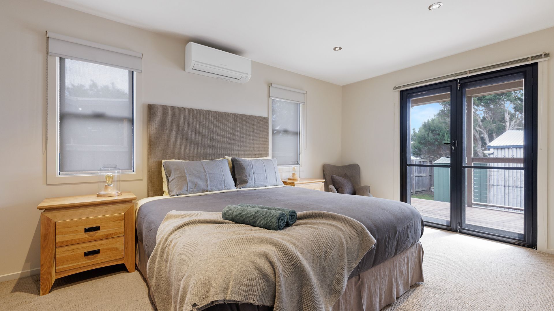 4 bedrooms, iron/ironing board, travel crib, internet