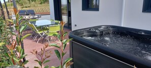 Outdoor dining - Villa Ginkgo-955 Avec SPA Privatif (Albi)