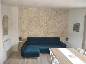Flat-screen TV - La Tanière des Pandas (Chabris)