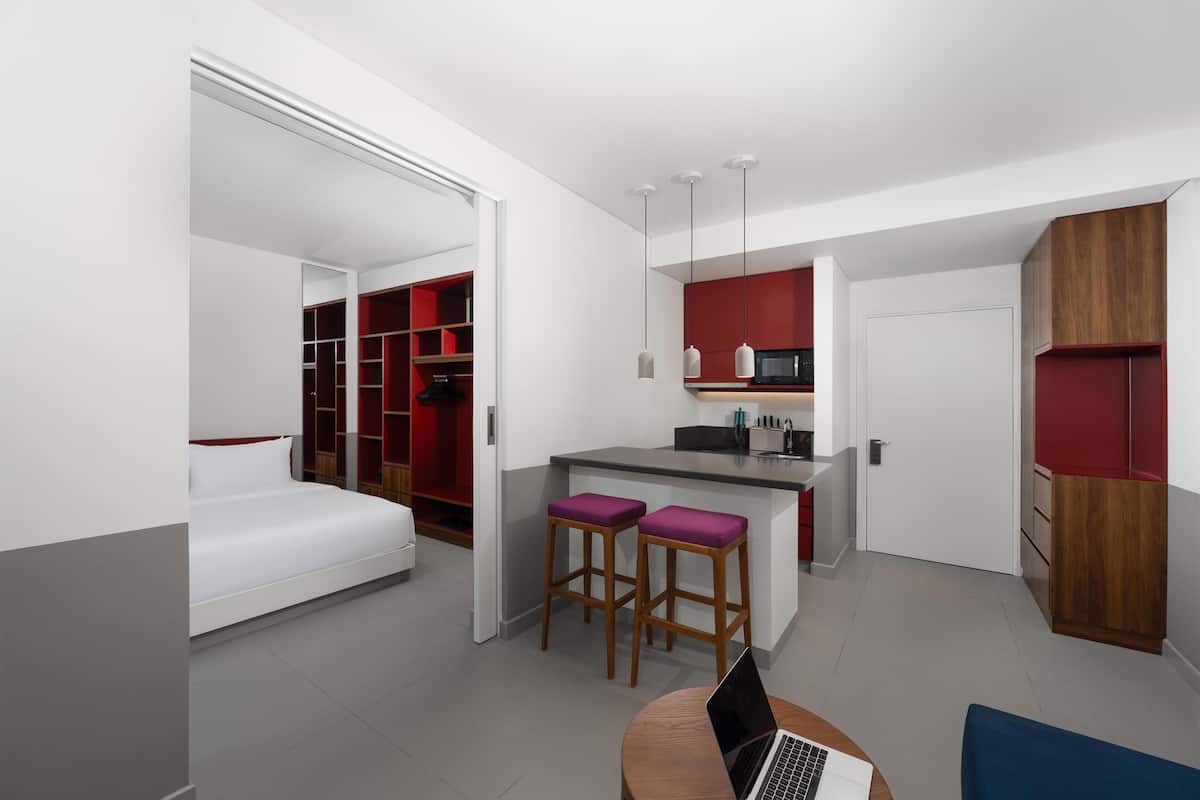 Suite, 1Â King-Bett, Stadtblick | Hochwertige Bettwaren, Daunenbettdecken