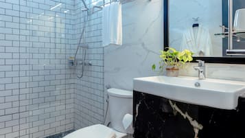 Ducha, cabezal de ducha tipo lluvia, artículos de tocador gratuitos
