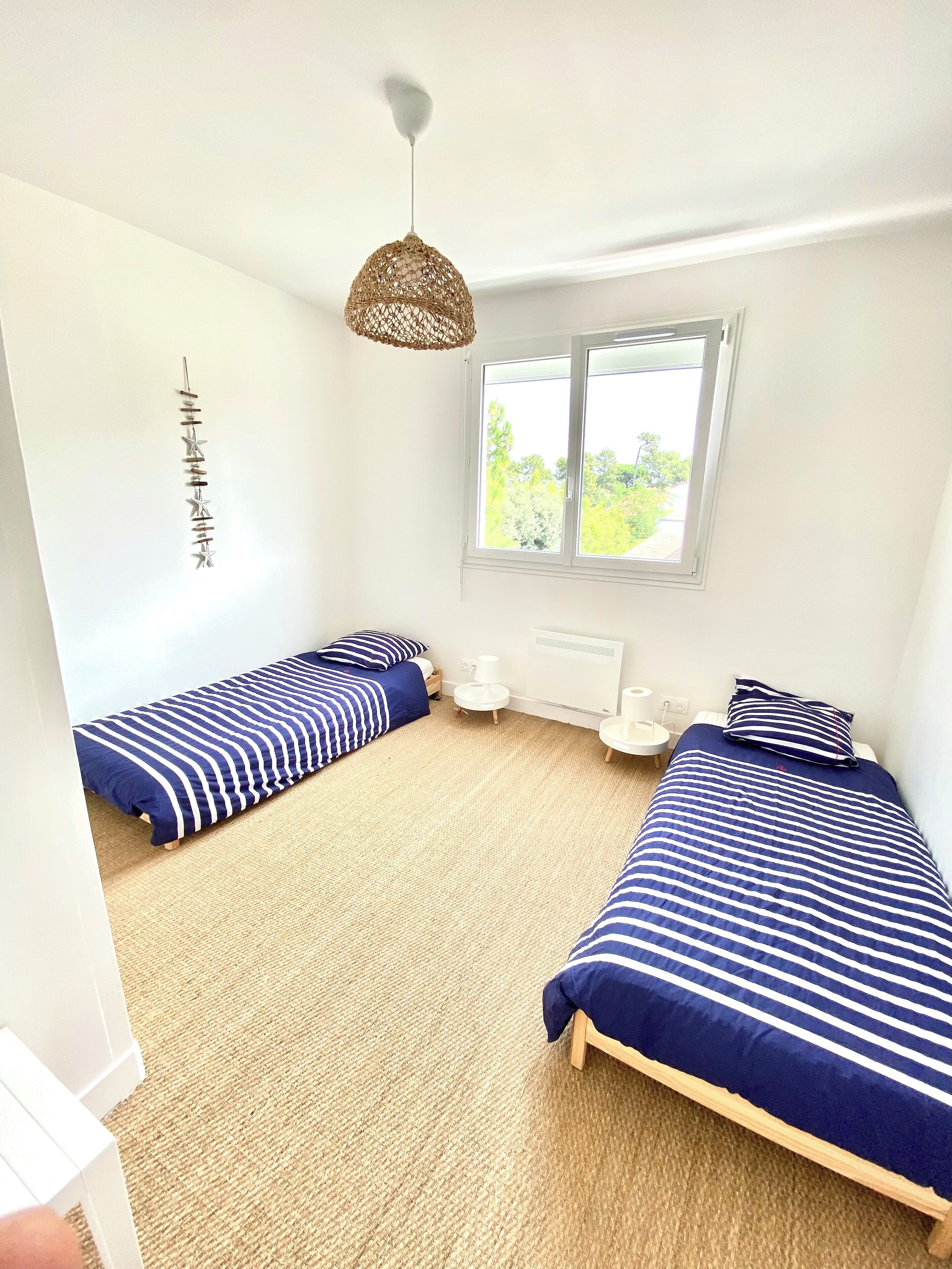 2 chambres, fer et planche à repasser, lit parapluie, Wi-Fi gratuit