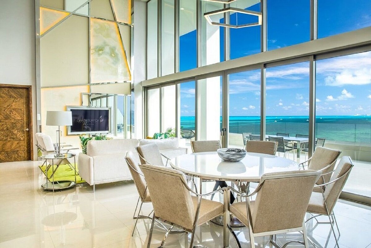 Interior, dining