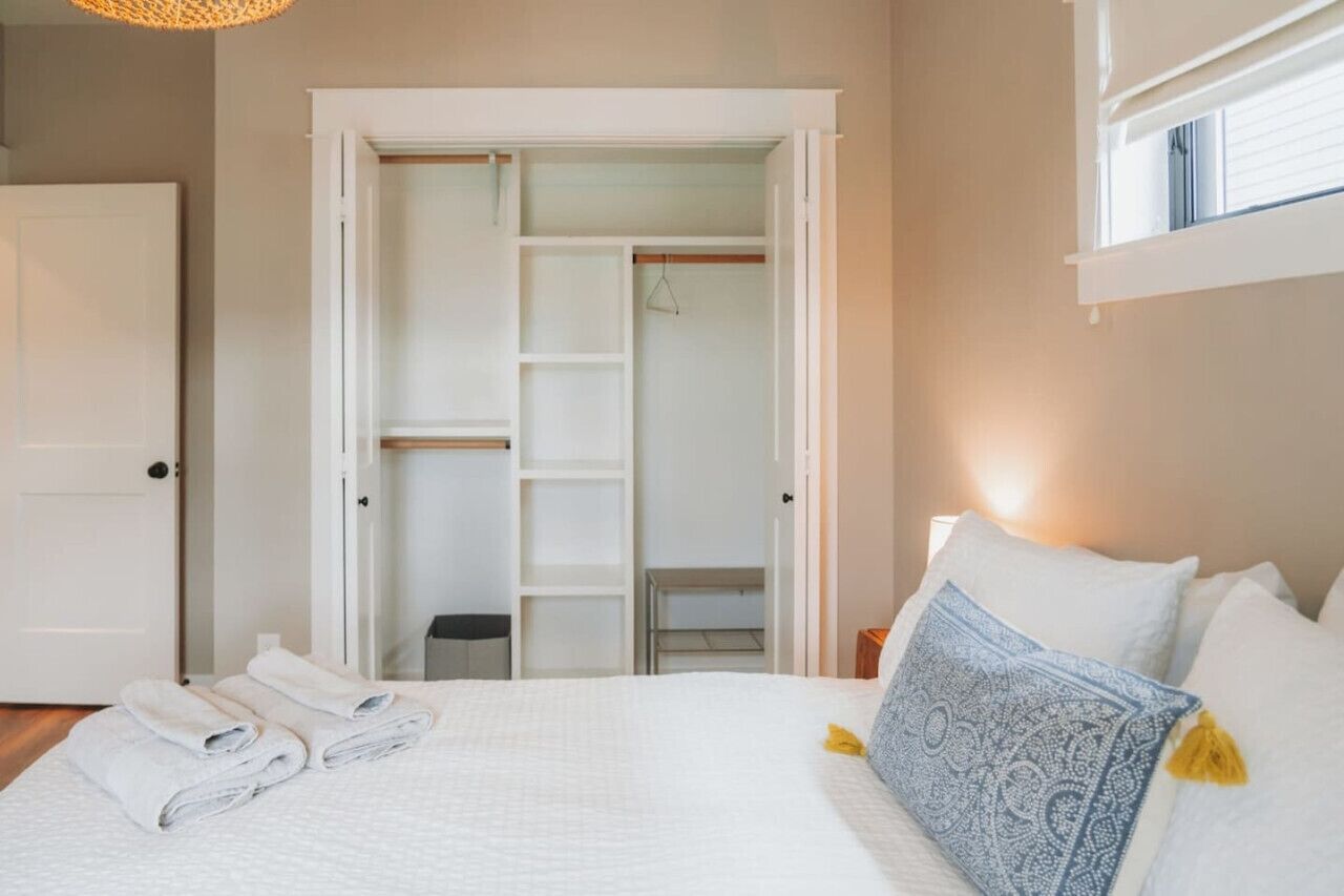 3 chambres, fer et planche à repasser, accès au Wi-Fi (inclus)