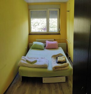 1 bedroom, iron/ironing board, WiFi, bed sheets