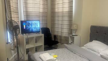 Deluxe Studio, 1 Bedroom | Free WiFi