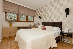 2 bedrooms, iron/ironing board, WiFi, bed sheets - Wronia 45 | Elegant Apartment | Parking (Warszawa)