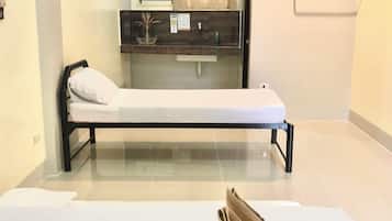 Chambre Quadruple | Literie de qualité supérieure, matelas mémoire de forme, bureau