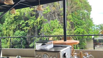 Vue depuis lâhĂ©bergement