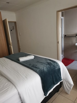7 habitaciones y caja de seguridad en la habitación 