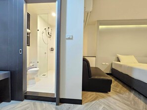 Deluxe Twin Room (No window) | Floor plan - 14 Sathorn hotel (Bangkok)