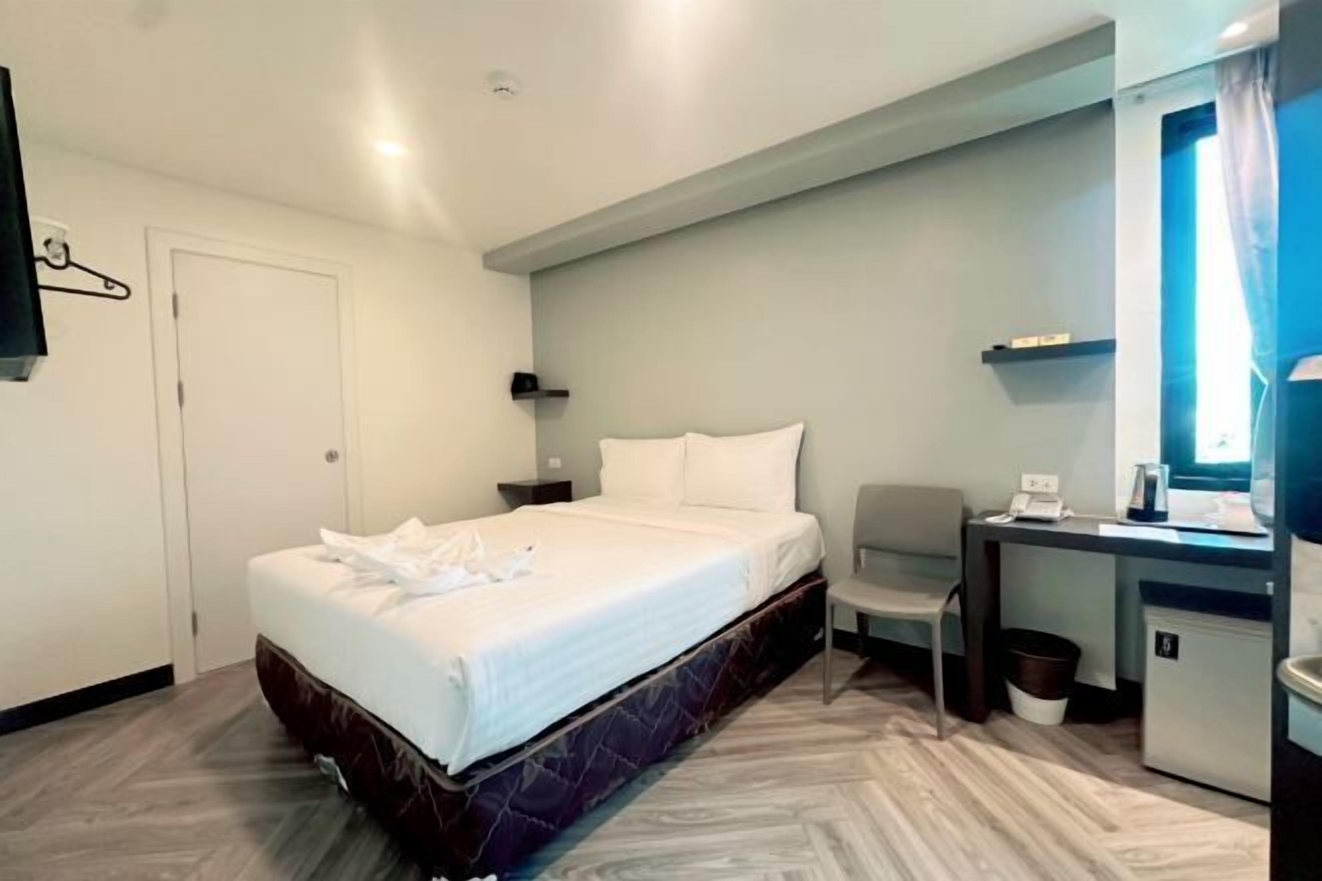 ตู้นิรภัยในห้องพัก, เตารีด/โต๊ะรีดผ้า, Wi-Fi ฟรี, ผ้าปูที่นอน