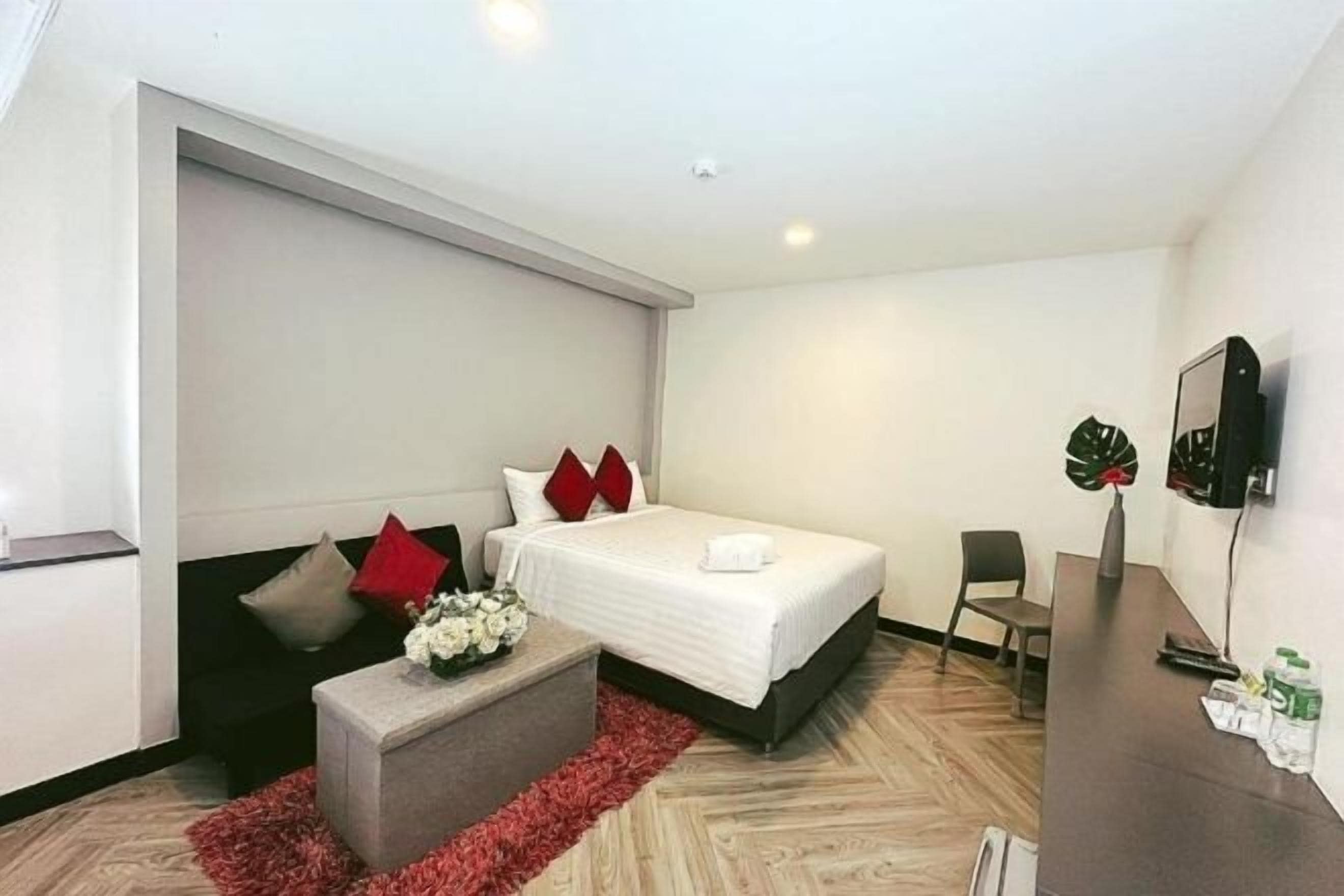 ตู้นิรภัยในห้องพัก, เตารีด/โต๊ะรีดผ้า, Wi-Fi ฟรี, ผ้าปูที่นอน