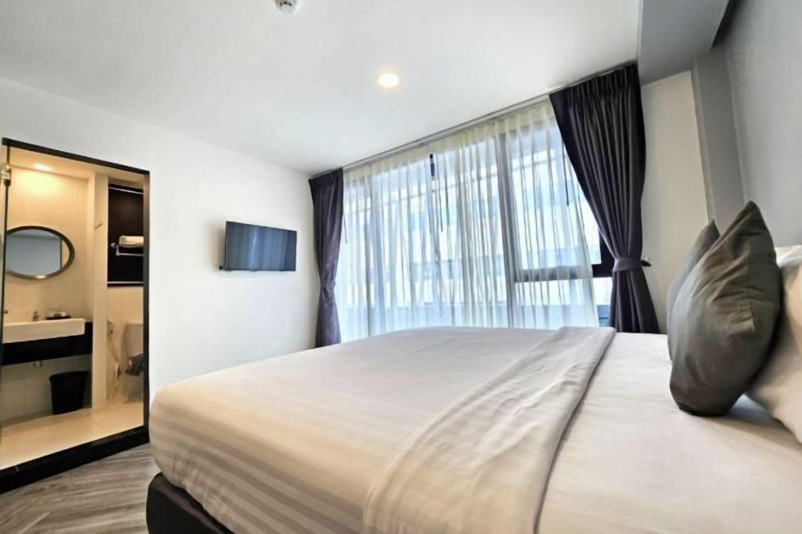 ตู้นิรภัยในห้องพัก, เตารีด/โต๊ะรีดผ้า, Wi-Fi ฟรี, ผ้าปูที่นอน