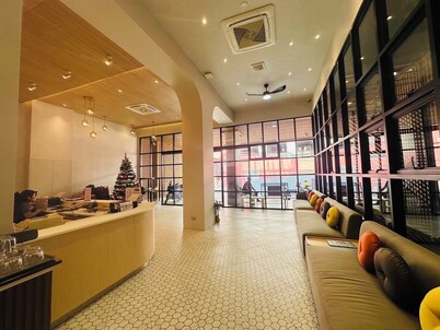 14 Sathorn hotel