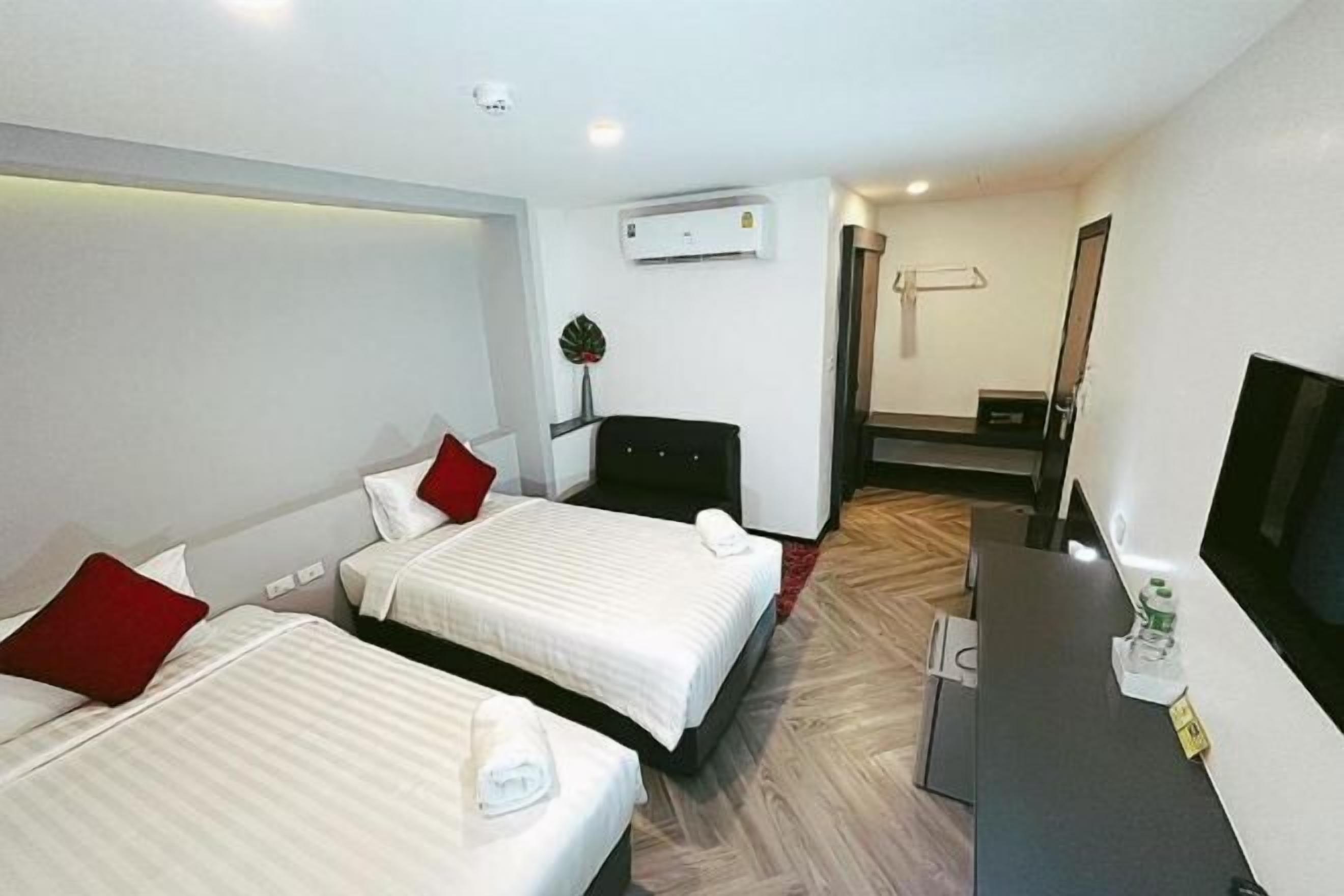 ตู้นิรภัยในห้องพัก, เตารีด/โต๊ะรีดผ้า, Wi-Fi ฟรี, ผ้าปูที่นอน