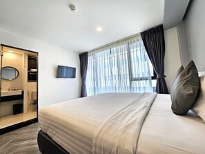 Grand Deluxe Balcony Double Room