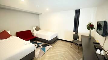 セーフティボックス (室内)、アイロン / アイロン台、WiFi (無料)、ベッドシーツ