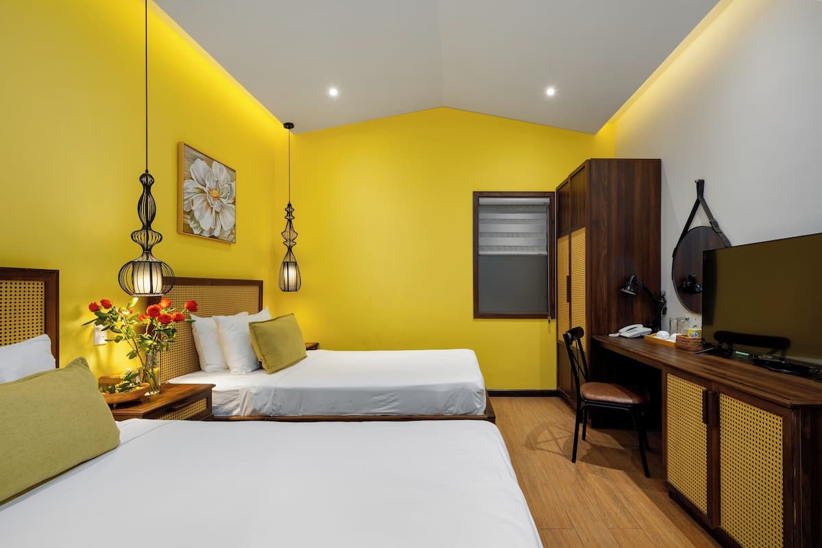 Superior Twin Room | Premium bedding, minibar, in-room safe, desk