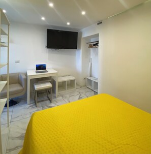1 bedroom - Imbonati 15/5 Colorful Studio (Milan)