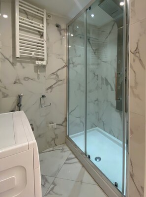 Basic Apartment | Bathroom - Imbonati 15/5 Colorful Studio (Milan)