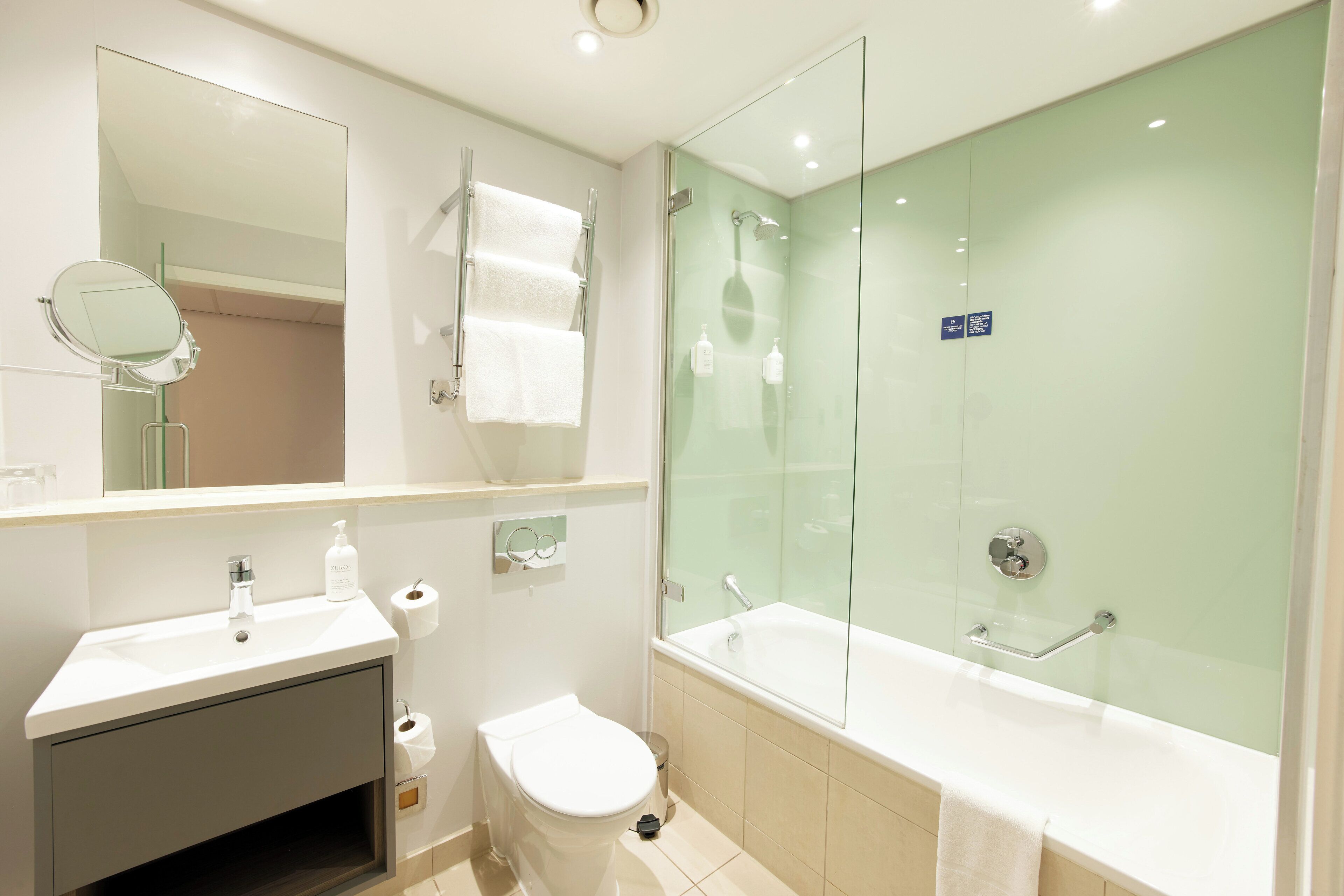 Photo - Thistle London Park Lane