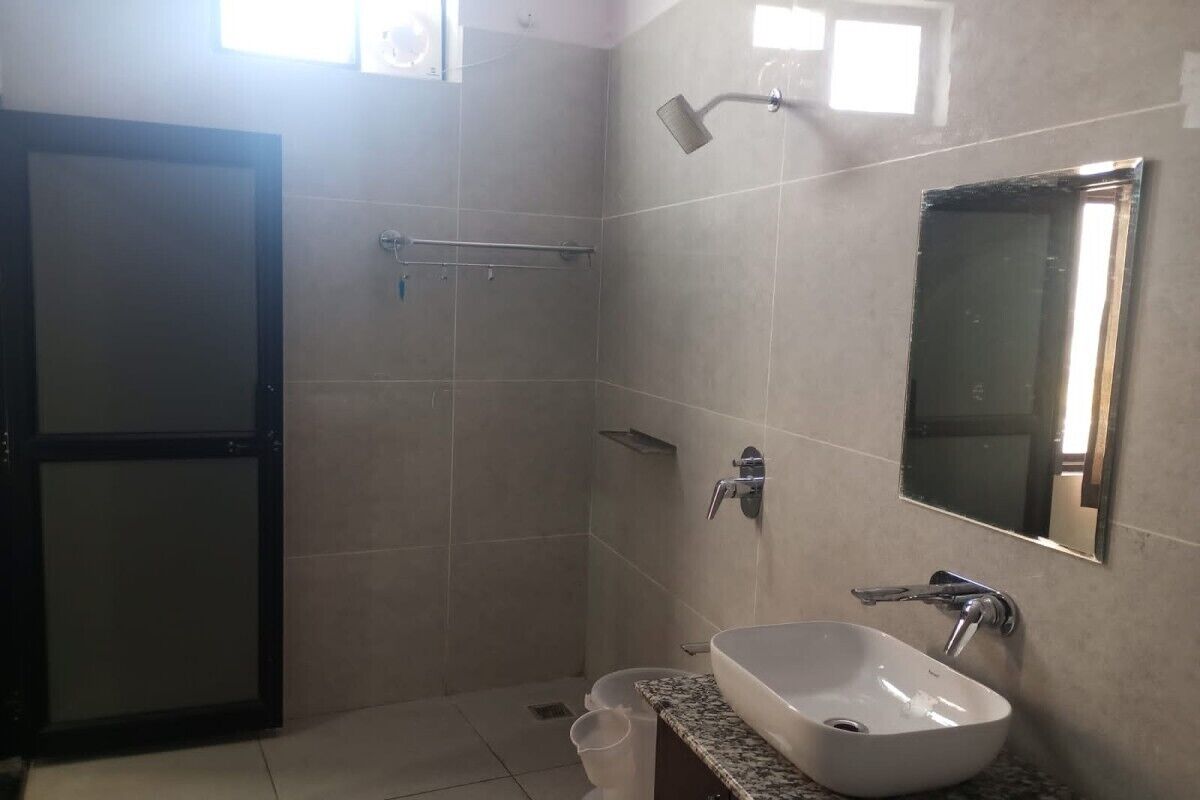 Standard Room | Bathroom