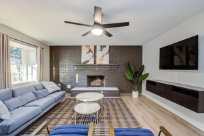 Smart TV, fireplace, stereo, offices