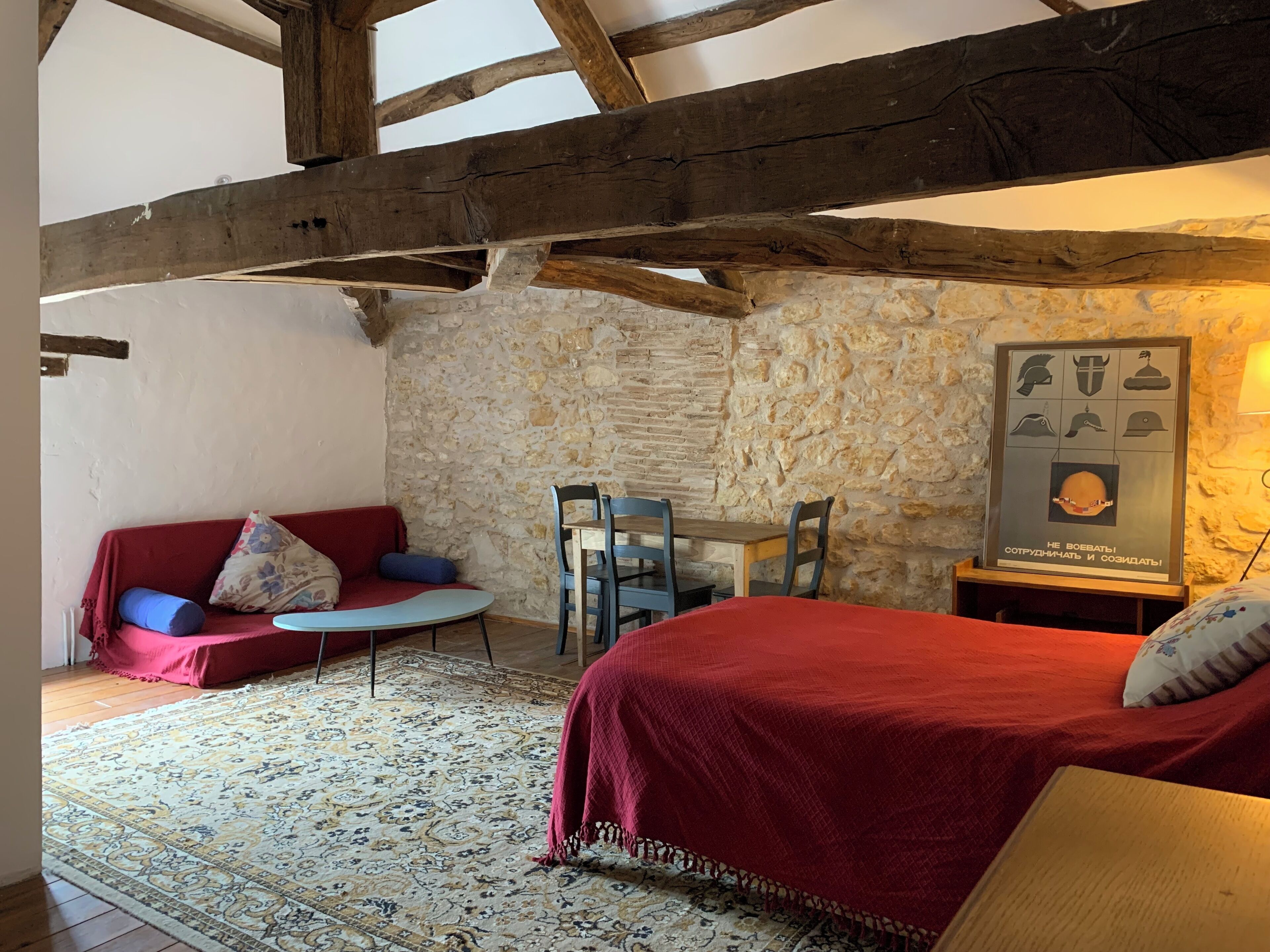 5 bedrooms, desk, iron/ironing board, free WiFi